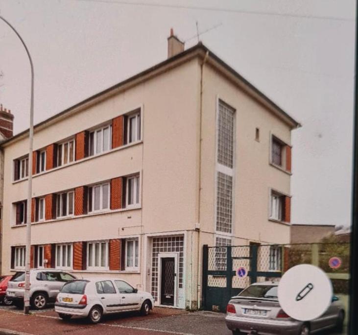 Laila Apartment Creil Exterior foto